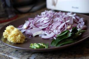 Chicken pieces cooked and stir-fried with pepper and spices. It is a perfect preparation to serve to your guests along with rice or chapati (Indian bread).