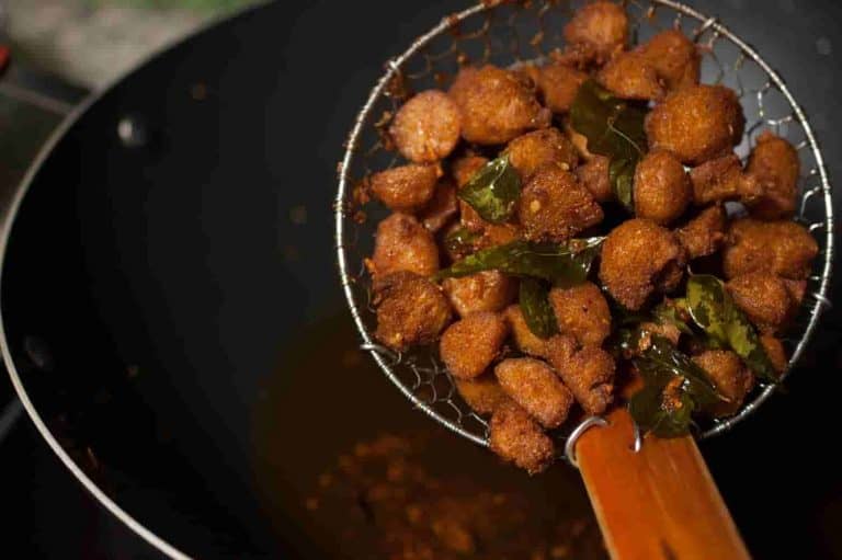 Soya chunks deep fried with the ginger-garlic, chilly and curry leaves. This soya chunks masala fry is a quick, tasty and healthy appetizer that can be done in no time.