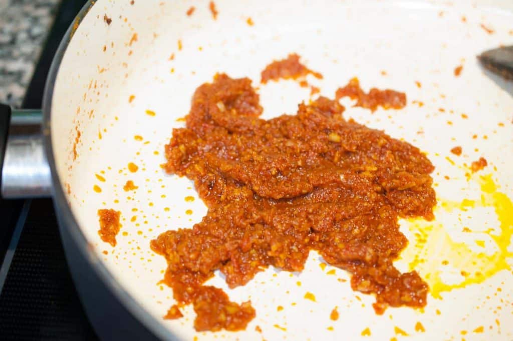 Butter Chicken Pasta (Indian Style Pasta) Recipe