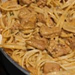 Linguine pasta loaded with creamy and spicy homemade butter chicken. This Indian style pasta recipe is quick and easy to make and delicious!!