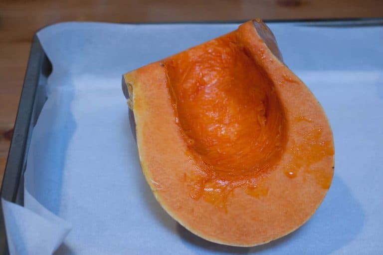 Easy and quick homemade roasted pumpkin puree. A great alternative to store-bought canned puree. You can quickly whip up smoothies, pancakes, pie, and cakes using this one.