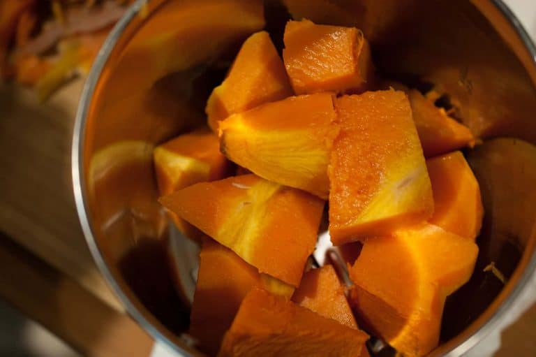 Easy and quick homemade roasted pumpkin puree. A great alternative to store-bought canned puree. You can quickly whip up smoothies, pancakes, pie, and cakes using this one.