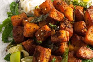 Indian cottage cheese / Paneer shallow fried with ginger-garlic, spices, and curry leaves. This paneer fry is an easy and yummy appetizer for any occasions.