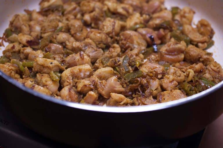 Chicken and broccoli cooked and sauteed in ginger garlic, pepper, and spices. This Indian Healthy Chicken and Broccoli Stir Fry is a healthy and tasty side-dish with rice, roti, and any Indian bread. An easy recipe which you can make for a weekday dinner.