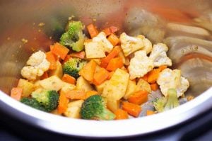 An easy and healthy mixed vegetable soup for babies, both infants, and toddlers. I introduced this cream of vegetable soup to my daughter Eva when she said goodbye to regular baby vegetable purees and started craving for more flavored food. You can start feeding this soup from 8 months onwards.