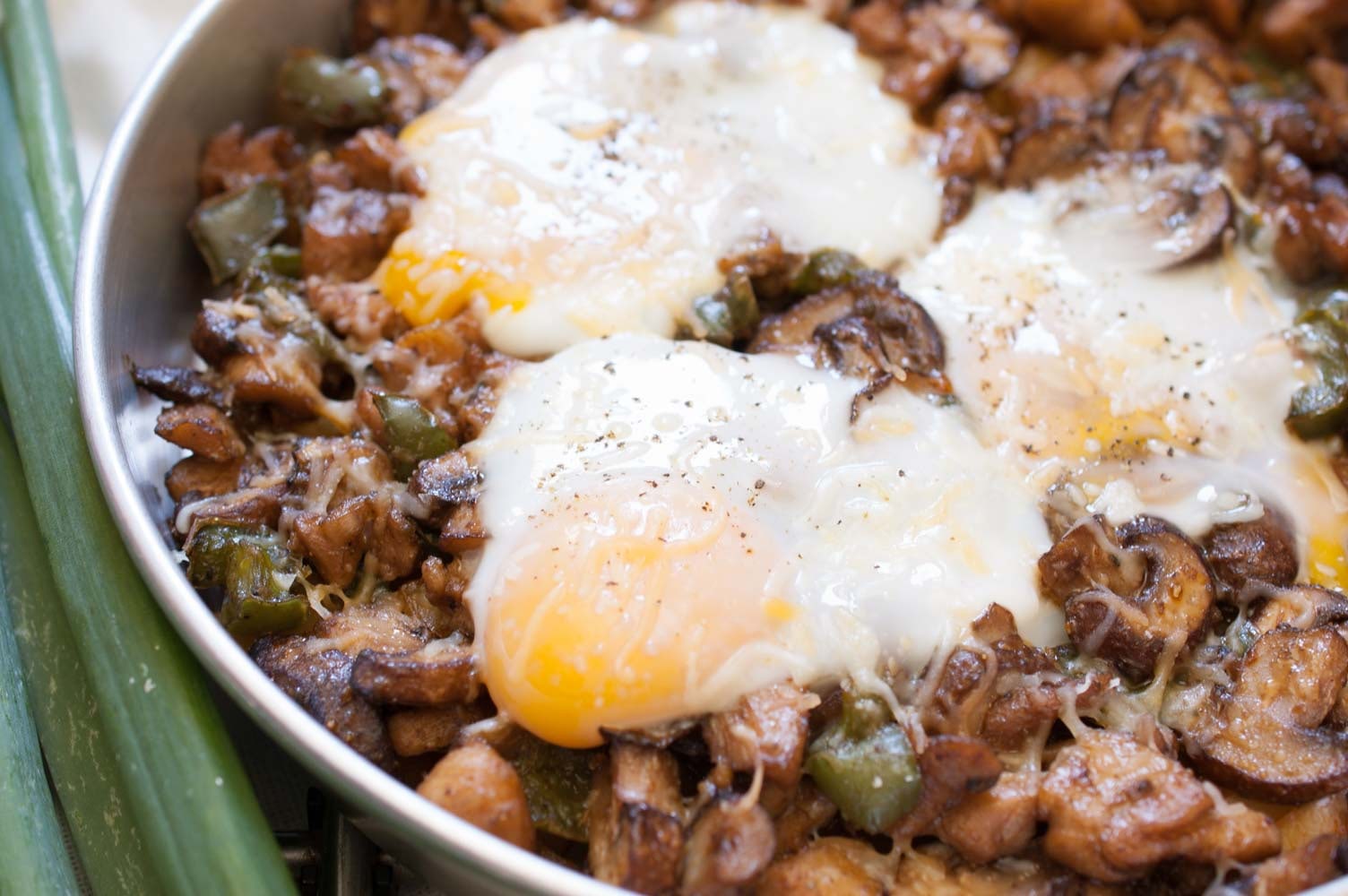 Potato Hash with Mushrooms, Chicken and Egg – Indian Style